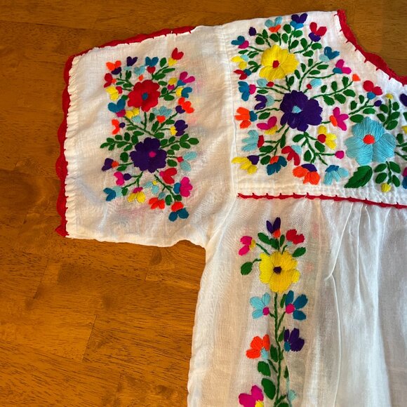 NWOT Size Large Siren La Primavera hand-embroidered Mexican style peasant top - Picture 7 of 9